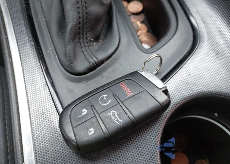 2015 Dodge Challenger Sxt Plus z USA, uszkodzony, nr VIN 2C3CDZBG0FH912247